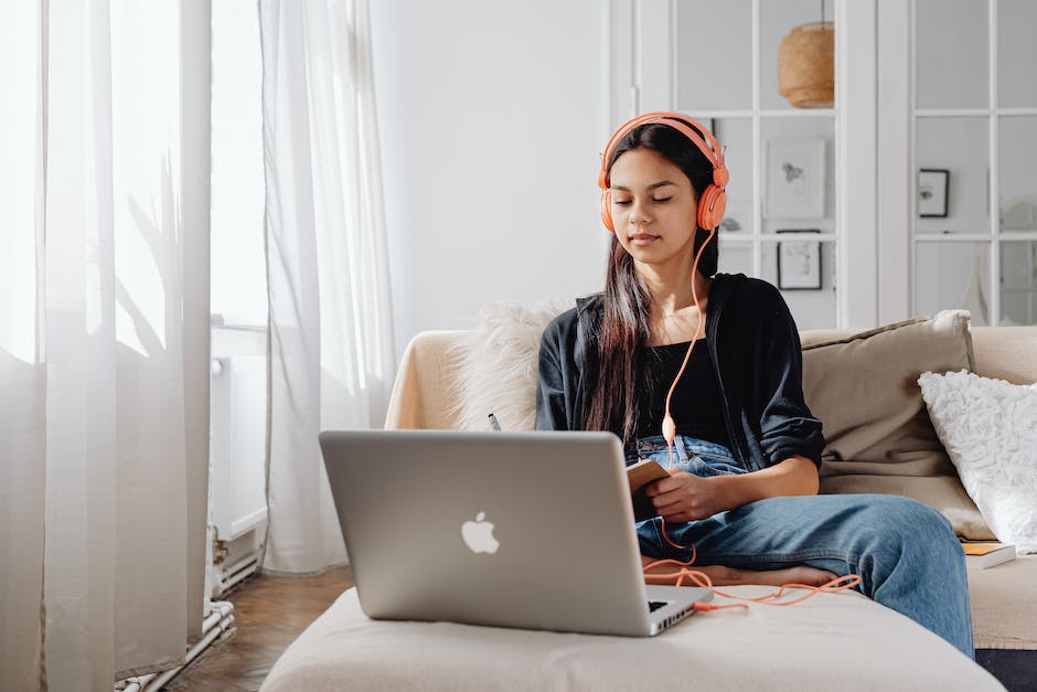 how to connect bluetooth headphones on laptop