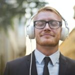 how-to-turn-off-google-assistant-headphones_featured_photo