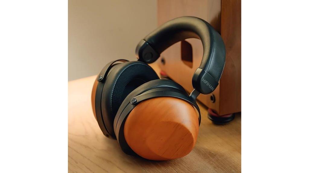over ear dynamic headphones